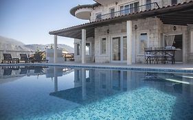 Luxury Villa Caretta